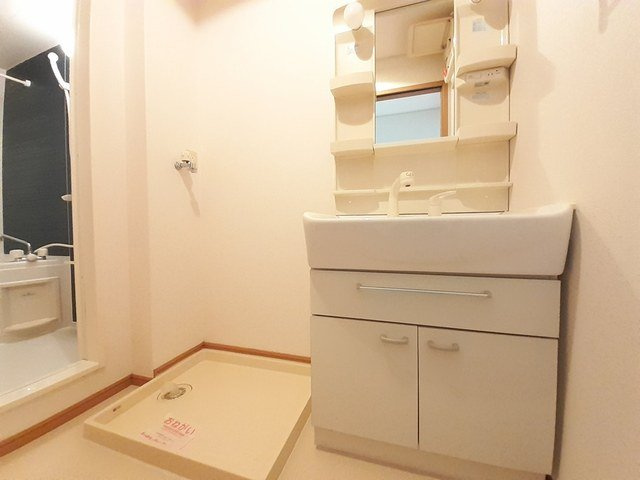 ウエスト　ウッド　アベニューの洗面所