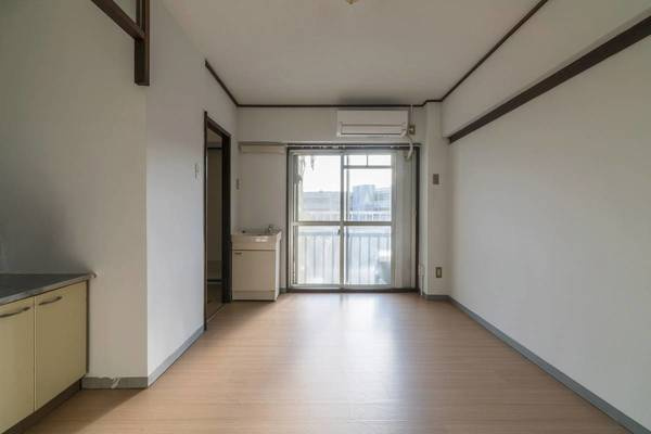 ビレッジハウス書写台2号棟の居間・リビング|ビレッジハウスの同一物件・同一タイプの間取りの写真です