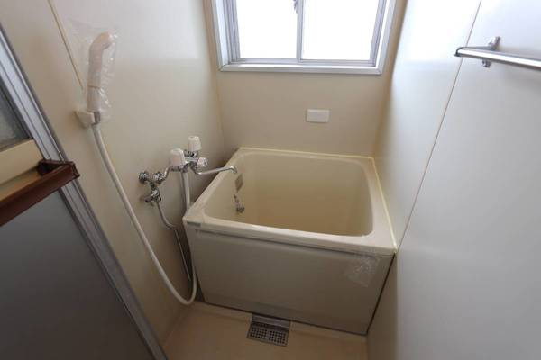 ビレッジハウス書写台2号棟の浴室|ビレッジハウスの同一物件・同一タイプの間取りの写真です