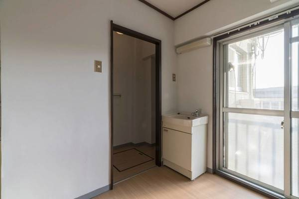 ビレッジハウス書写台2号棟の洗面所|ビレッジハウスの同一物件・同一タイプの間取りの写真です