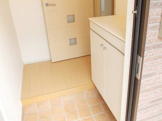 シャングリラ　Ａの玄関