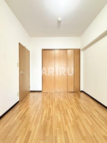 サンシード城東の洋室