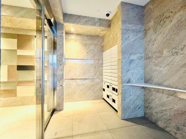 プラッツ両国のエントランス