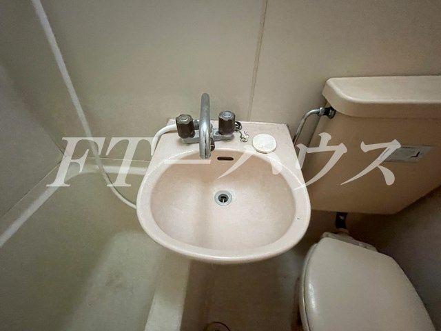 サンパレス大久保壱番館の洗面所