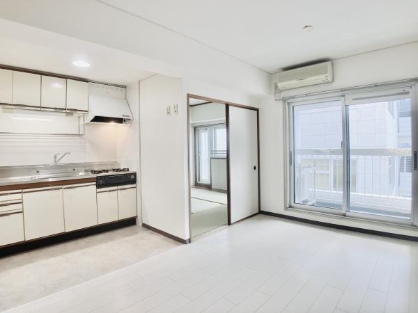 グランドメゾン田町の居間・リビング