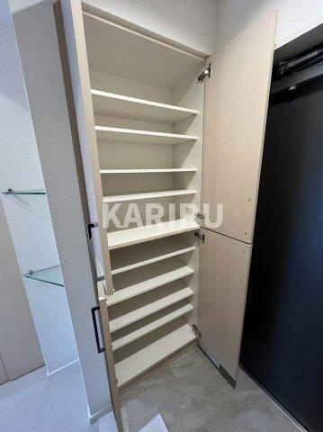 アリビオ京橋の玄関