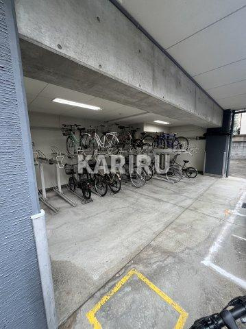 アリビオ京橋の駐車場