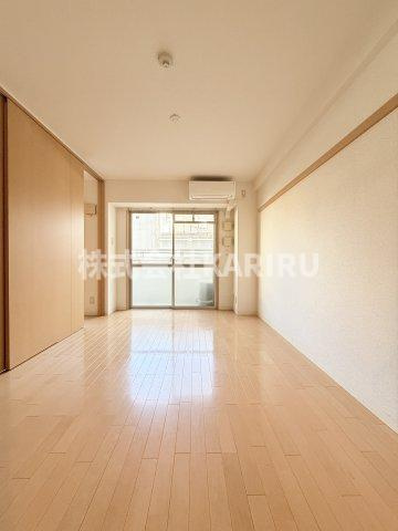 ラベニールの居間・リビング