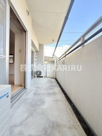 ラベニールの駐車場