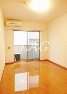 【居間・リビング】 | 本八幡レジデンス | 洋室のお部屋です。