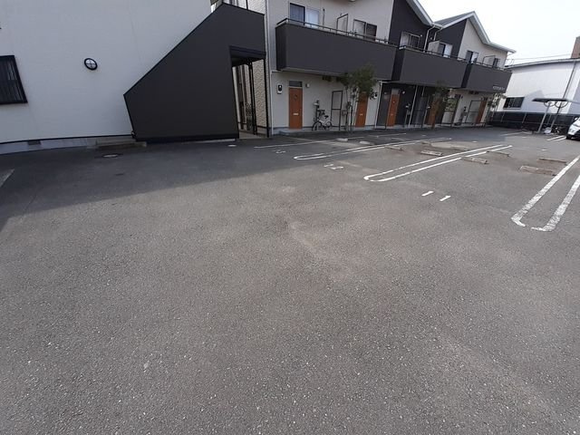 ＥＴＥＲＮＯ・２１・Ⅱの駐車場|駐車場完備です