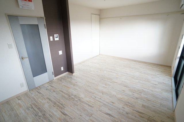 クレールコートＡの居間・リビング