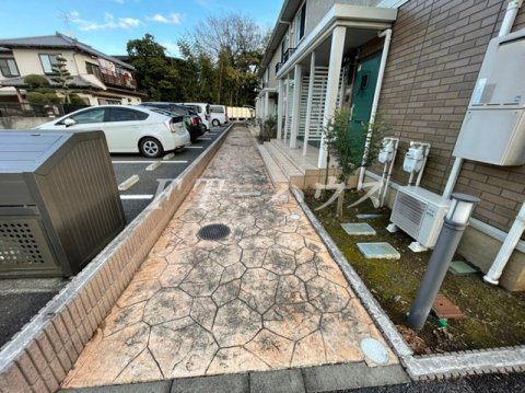 ヴィラージュ Bの庭