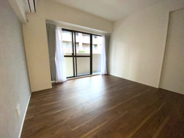 中山手ミオ壱番館の居間・リビング