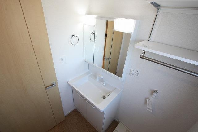 フォルトーナ　Ｓの洗面所|忙しい朝には欠かせない洗面所です