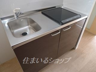 山本ビルのキッチン|IH２口コンロ付き