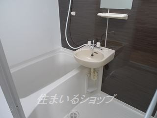 山本ビルの浴室