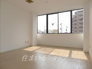 山本ビルの寝室