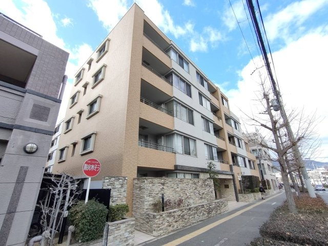 プレシェスト芦屋の外観