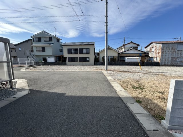 那賀川町北中島13号地の前面道路含む現地写真