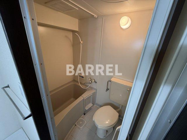 コートハウス神田の浴室