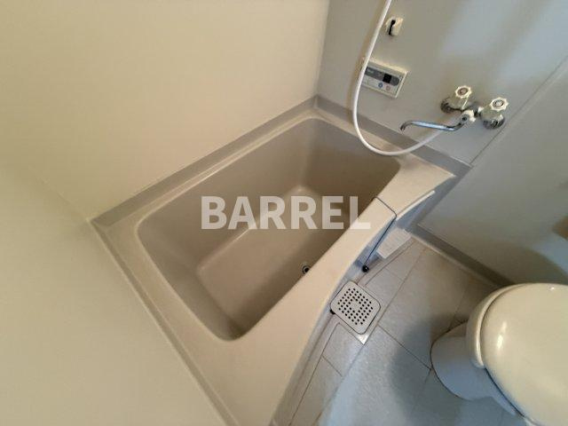 コートハウス神田の浴室