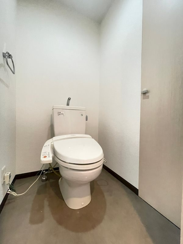 プレサンス三宮花時計前のトイレ