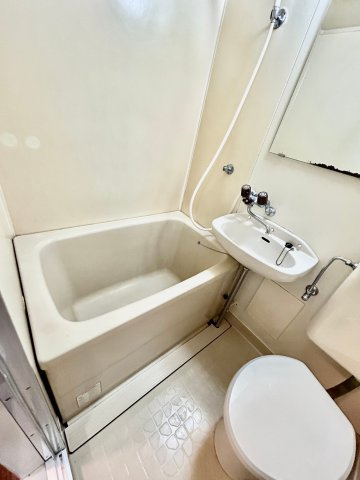 ヴェローノ緑地公園の浴室