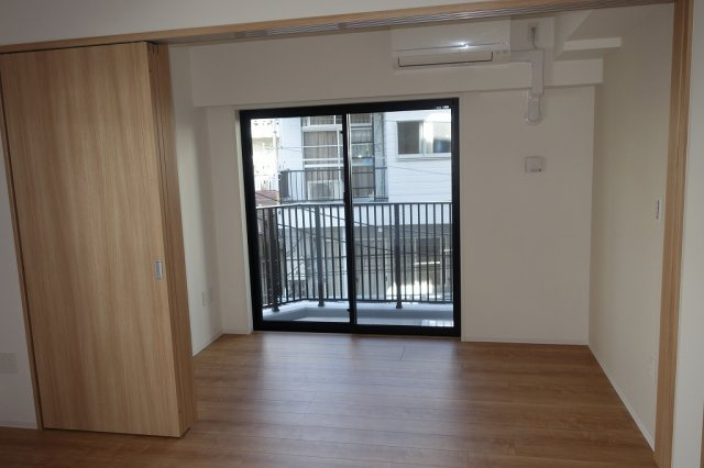 リテラス三ノ輪ウエストの洋室