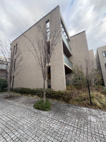 マジェス元麻布ガーデンズD棟の外観