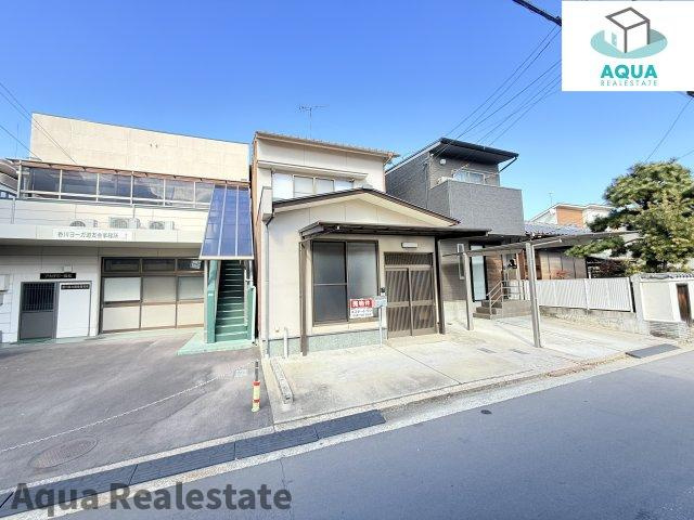 高松市扇町　リノベ住宅の駐車場|駐車スペースもあります