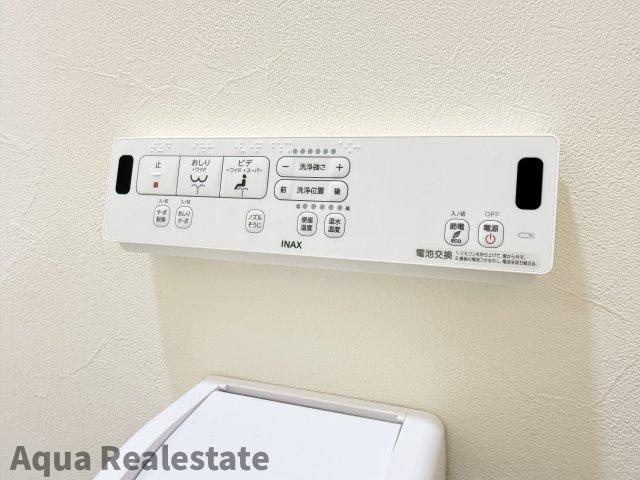 高松市扇町　リノベ住宅のトイレ|ゆったりとした空間のトイレです