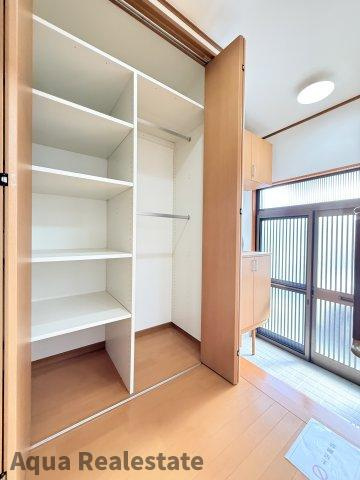 高松市扇町　リノベ住宅の収納|十分な収納スペースがあります