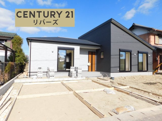 愛西市西保町森浦の新築一戸建の外観|☆希少な平屋住宅☆ 　　いつでもご案内出来ます♪（お問合せ当日、平日、水曜、夜間でもＯＫ）　南向き！　敷地７１．９９坪！　駐車最大４台可！　オール電化♪　広いリビング１９帖♪　大容量ＷＩＣ完備！