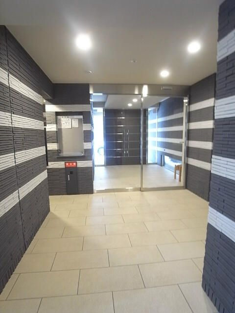 椿のエントランス