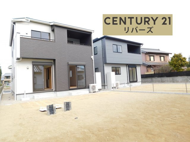 愛西市東保町中の新築一戸建の外観|◇１号棟◇　　新価格！！いつでも見学出来ます♪♪（お問合せ当日、平日、水曜、夜間でもＯＫ）　長期優良住宅！　制震ダンパー搭載！　敷地７５．６２坪　駐車並列３台ＯＫ　オール電化住宅！　南に広い庭付き♪