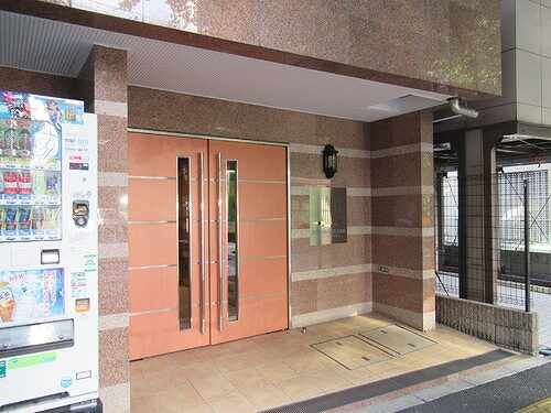 プリズムスクエア本駒込のエントランス