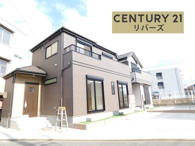 名古屋市港区名四町の新築一戸建の外観|◇ラスト１棟◇　　新価格！！いつでも見学出来ます♪（お問合せ当日、平日、水曜、夜間でもＯＫ）　開放的な角地！　南向き！　駐車並列２台ＯＫ！　続き間ＬＤＫ２２．５帖♪　南面ワイドバルコニー！