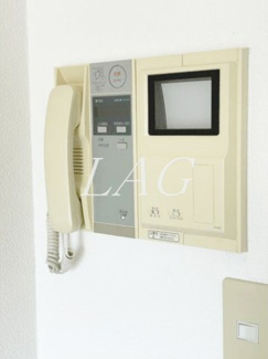 【セキュリティ】 | スカイコート神田 | モニター付きインターホンです。