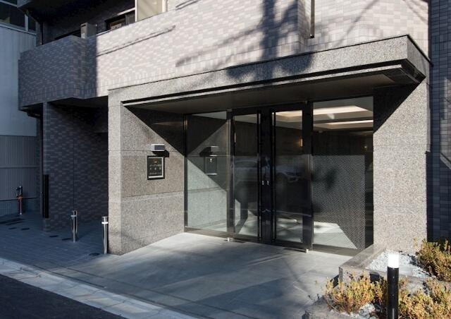 ルーブル両国弐番館のエントランス| 