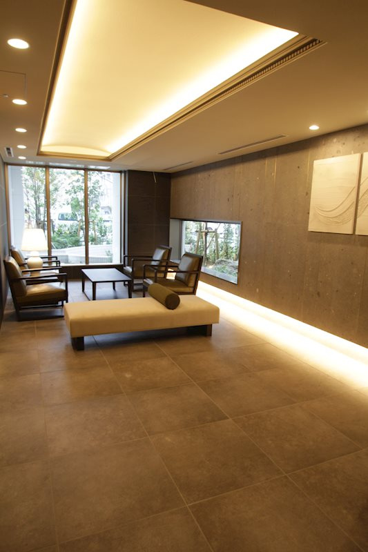 City Lux Yokohamaのロビー