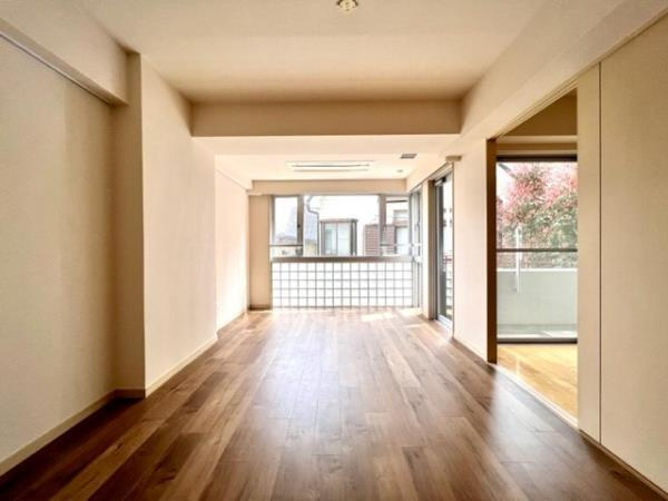 ウヴラージュ広尾の居間・リビング