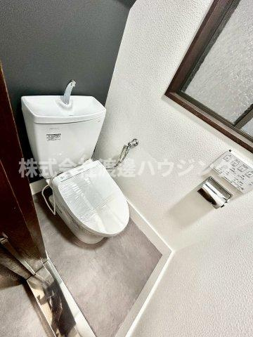 平野区瓜破４丁目一戸建のトイレ