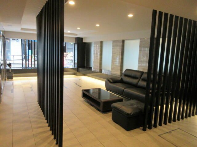 プレセダンヒルズ向島EASTのロビー