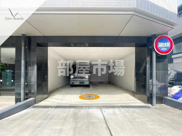 プレセダンヒルズ向島EASTの駐車場