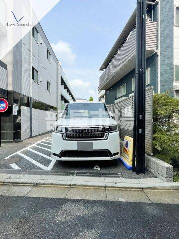プレセダンヒルズ向島EASTの駐車場