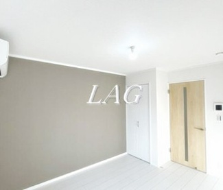 【居間・リビング】 | ウィステリア | 洋室のお部屋です。