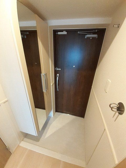 ヴィラ　フェリシア　小台橋の玄関