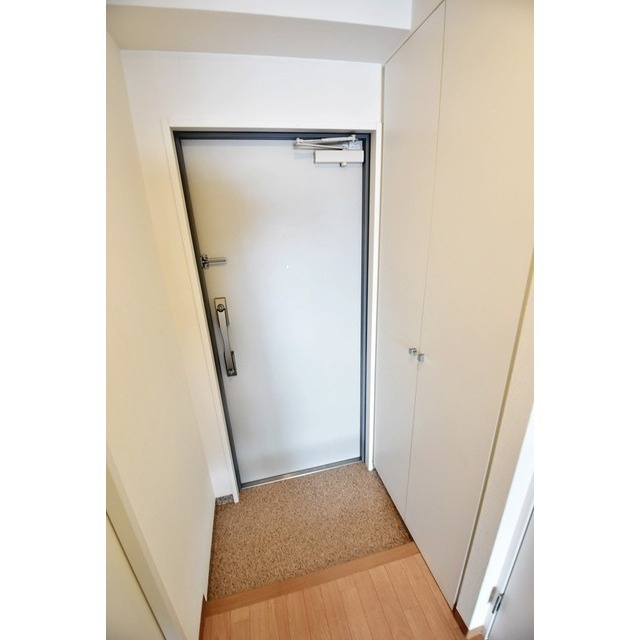 西宮北口プライマリーワンの玄関