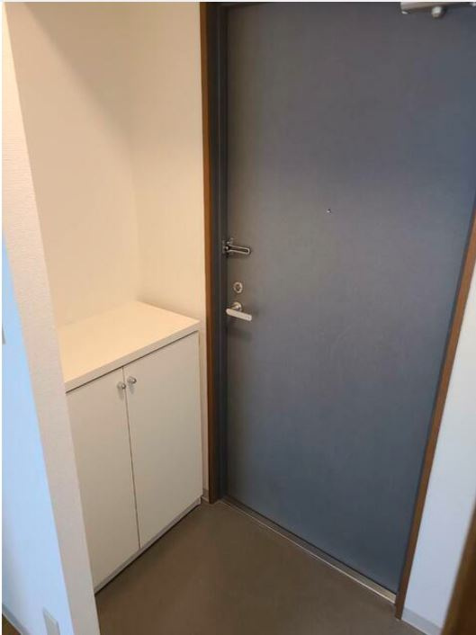 レジデンス千駄木の玄関